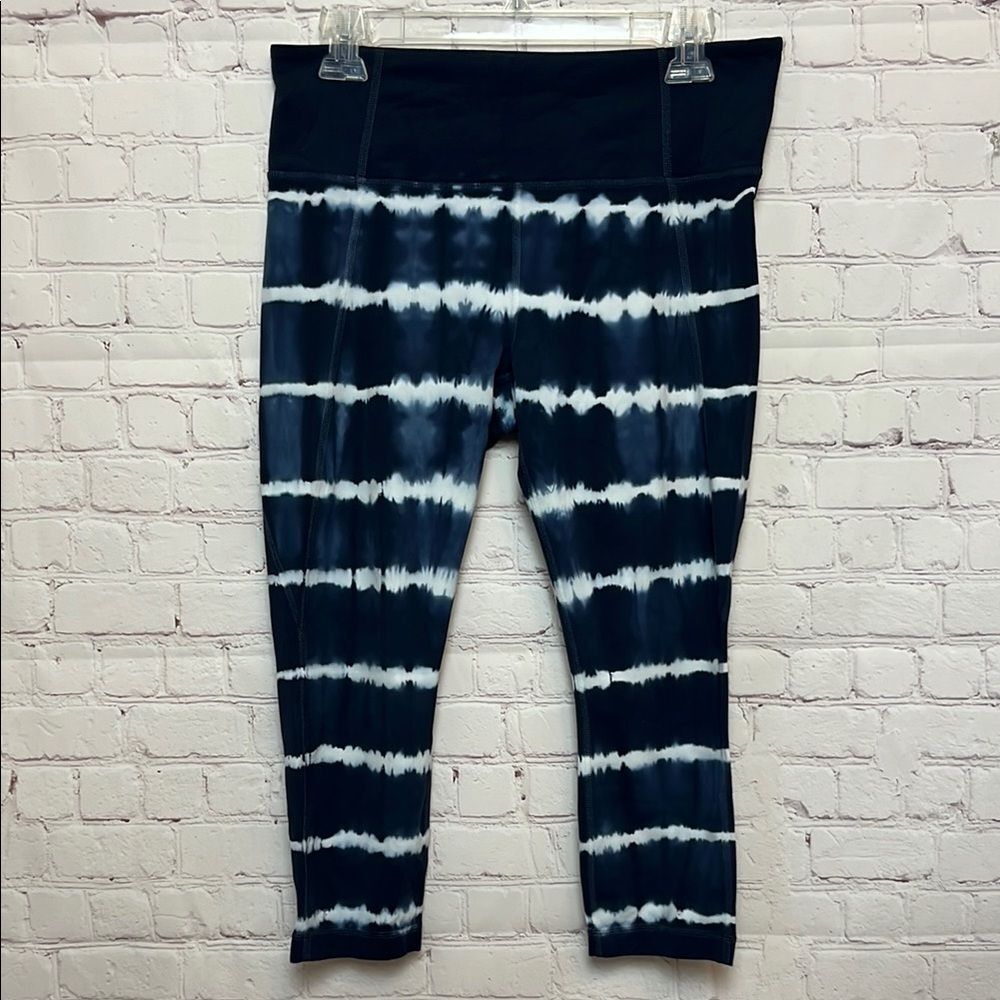 Athleta Salutation Crop Blue and White Tie Dye Leggings